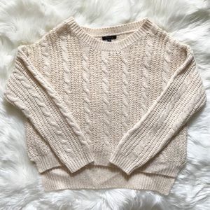 Timing Cream Semi-Cropped Cable Knit Sweater